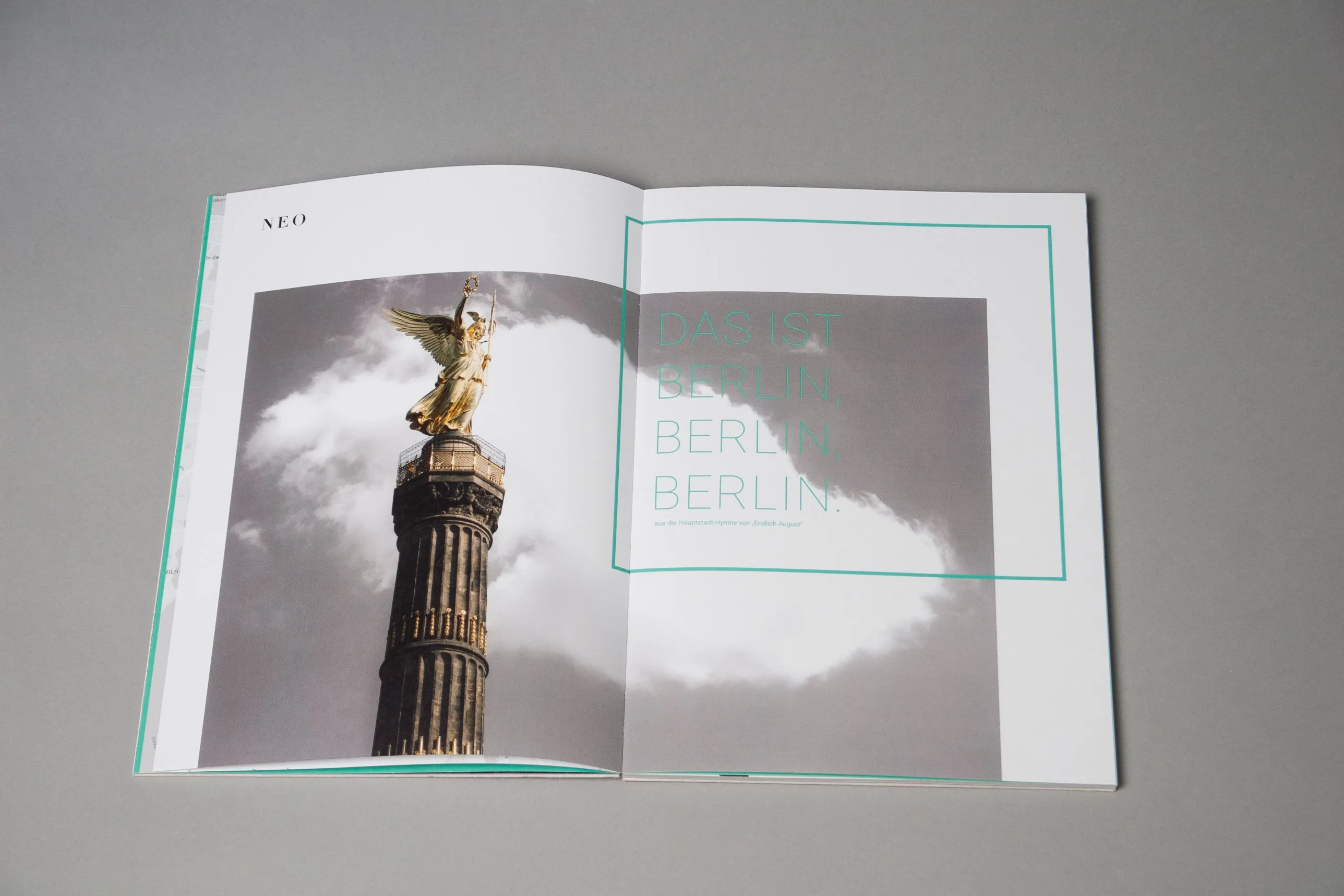 Doppelseite mit Siegessäule und Zeile Das ist Berlin
